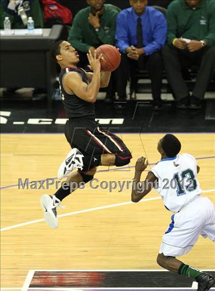 Thumbnail 2 in Alemany vs. Sacred Heart Cathedral (CIF State D3 Final) photogallery.