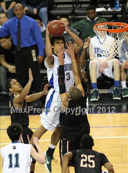 Thumbnail 3 in Alemany vs. Sacred Heart Cathedral (CIF State D3 Final) photogallery.