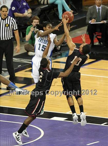 Thumbnail 2 in Alemany vs. Sacred Heart Cathedral (CIF State D3 Final) photogallery.