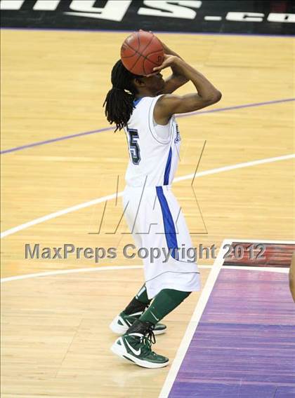 Thumbnail 2 in Alemany vs. Sacred Heart Cathedral (CIF State D3 Final) photogallery.