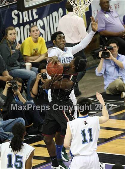 Thumbnail 3 in Alemany vs. Sacred Heart Cathedral (CIF State D3 Final) photogallery.
