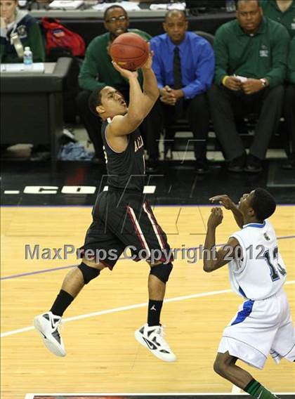 Thumbnail 1 in Alemany vs. Sacred Heart Cathedral (CIF State D3 Final) photogallery.