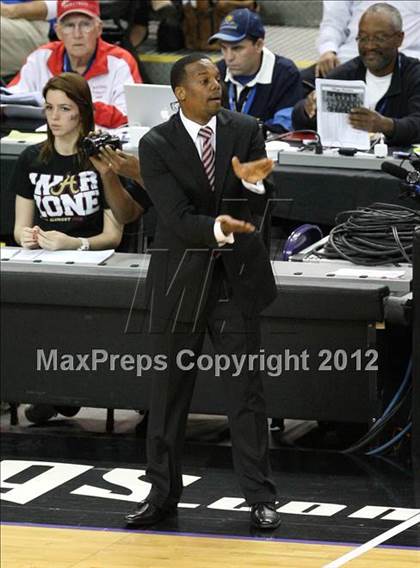 Thumbnail 3 in Alemany vs. Sacred Heart Cathedral (CIF State D3 Final) photogallery.