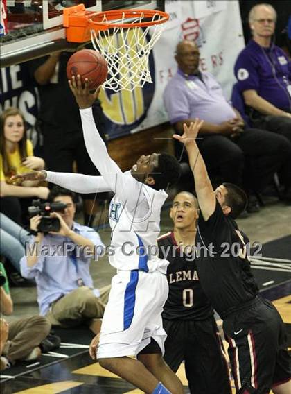 Thumbnail 1 in Alemany vs. Sacred Heart Cathedral (CIF State D3 Final) photogallery.
