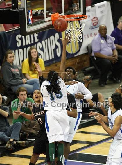 Thumbnail 1 in Alemany vs. Sacred Heart Cathedral (CIF State D3 Final) photogallery.