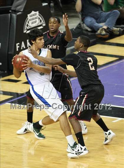 Thumbnail 3 in Alemany vs. Sacred Heart Cathedral (CIF State D3 Final) photogallery.