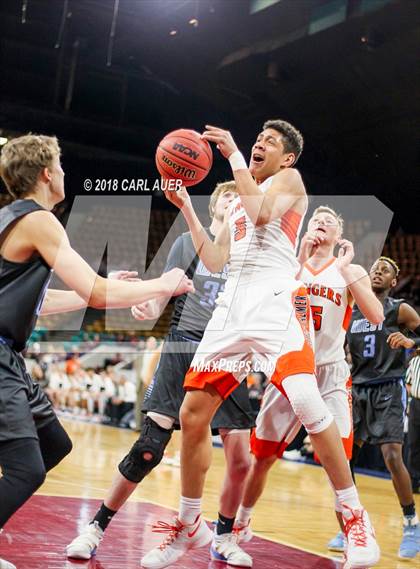 Thumbnail 1 in Pueblo West vs. Lewis-Palmer (CHSAA 4A Final Four) photogallery.