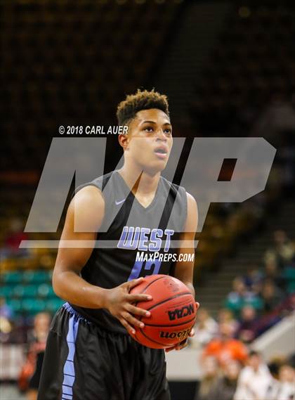 Thumbnail 1 in Pueblo West vs. Lewis-Palmer (CHSAA 4A Final Four) photogallery.