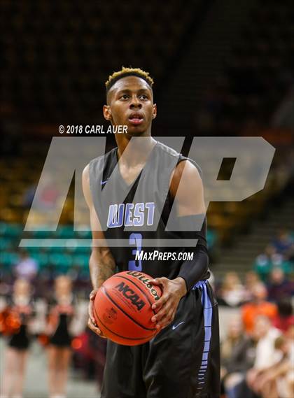 Thumbnail 2 in Pueblo West vs. Lewis-Palmer (CHSAA 4A Final Four) photogallery.