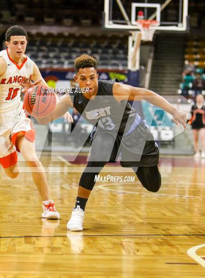 Thumbnail 3 in Pueblo West vs. Lewis-Palmer (CHSAA 4A Final Four) photogallery.