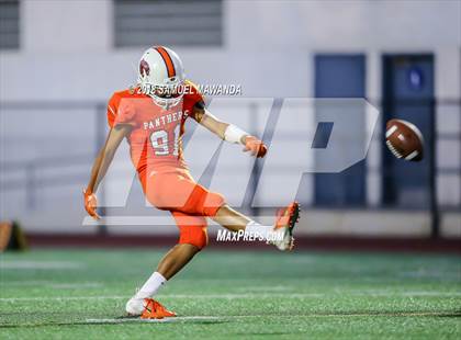 Thumbnail 2 in Brentwood School vs. Polytechnic photogallery.