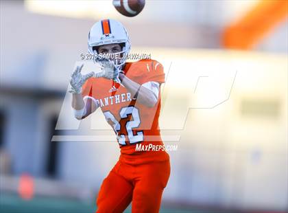 Thumbnail 1 in Brentwood School vs. Polytechnic photogallery.