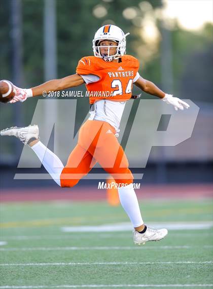 Thumbnail 1 in Brentwood School vs. Polytechnic photogallery.