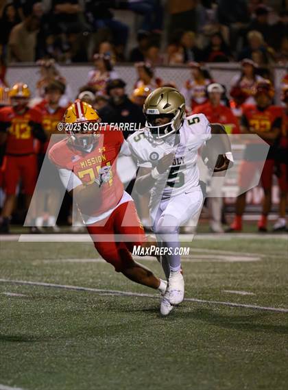 Thumbnail 3 in Long Beach Poly @ Mission Viejo photogallery.