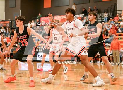 Thumbnail 3 in Cheyenne Wells vs. Elkhart photogallery.