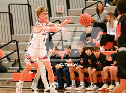 Thumbnail 1 in Cheyenne Wells vs. Elkhart photogallery.