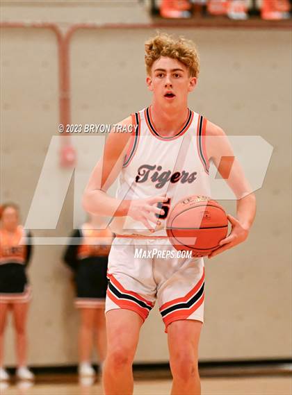Thumbnail 1 in Cheyenne Wells vs. Elkhart photogallery.