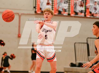 Thumbnail 1 in Cheyenne Wells vs. Elkhart photogallery.