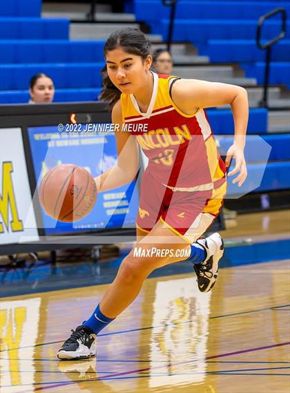 Thumbnail 1 in JV: Lincoln @ Newark Memorial photogallery.