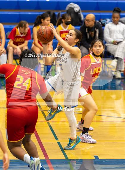 Thumbnail 2 in JV: Lincoln @ Newark Memorial photogallery.