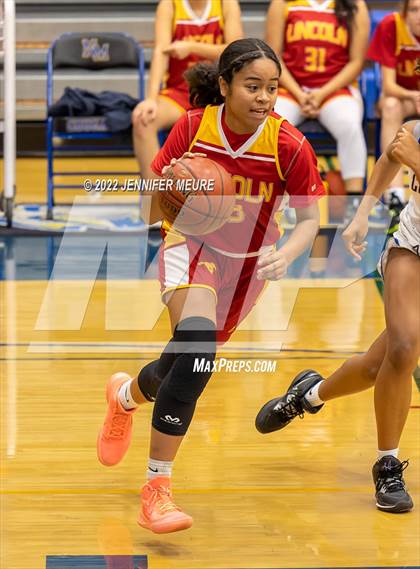 Thumbnail 2 in JV: Lincoln @ Newark Memorial photogallery.