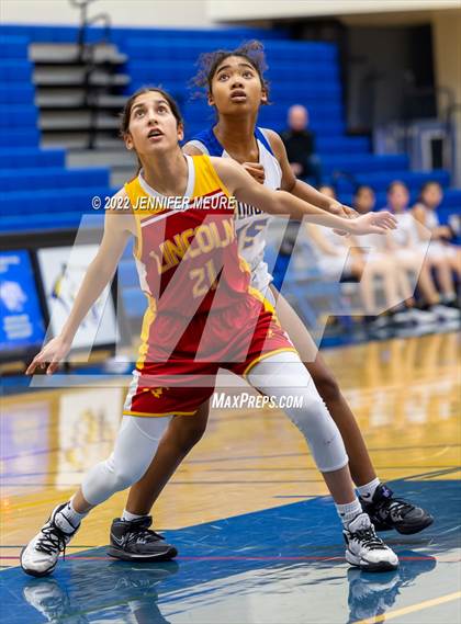 Thumbnail 2 in JV: Lincoln @ Newark Memorial photogallery.