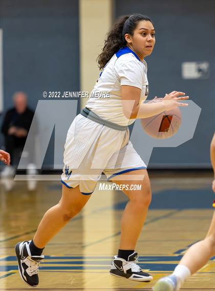 Thumbnail 1 in JV: Lincoln @ Newark Memorial photogallery.