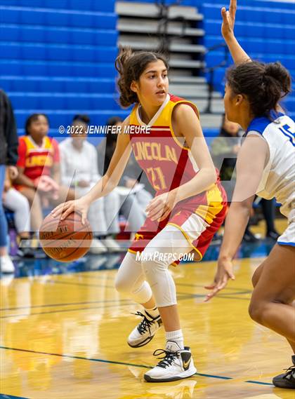 Thumbnail 2 in JV: Lincoln @ Newark Memorial photogallery.