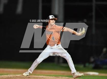 Thumbnail 1 in Hutto @ Vandegrift photogallery.