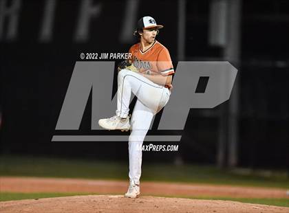 Thumbnail 1 in Hutto @ Vandegrift photogallery.