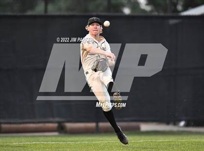 Thumbnail 3 in Hutto @ Vandegrift photogallery.