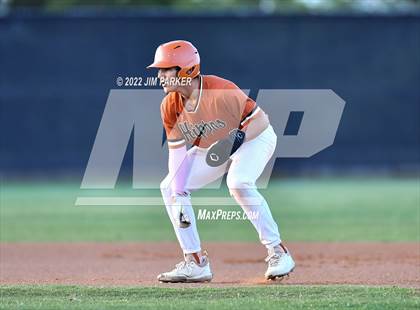 Thumbnail 3 in Hutto @ Vandegrift photogallery.
