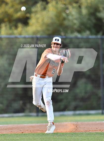 Thumbnail 2 in Hutto @ Vandegrift photogallery.