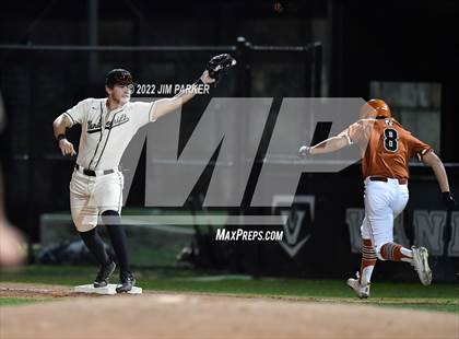 Thumbnail 2 in Hutto @ Vandegrift photogallery.