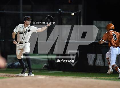 Thumbnail 1 in Hutto @ Vandegrift photogallery.