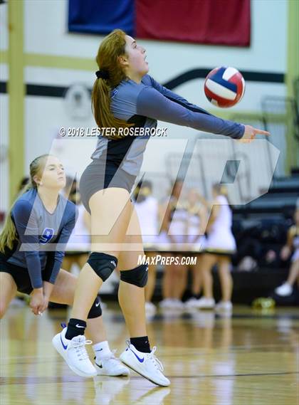 Thumbnail 1 in Kerrville Tivy @ Seguin photogallery.