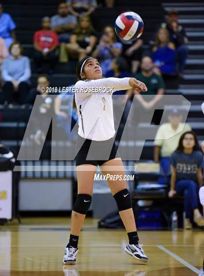 Thumbnail 2 in Kerrville Tivy @ Seguin photogallery.