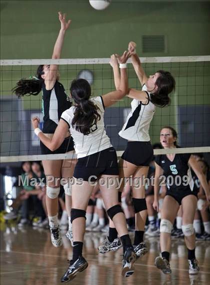 Thumbnail 3 in Granada Hills vs. San Pedro (CIF LA City  Section D1 Final) photogallery.