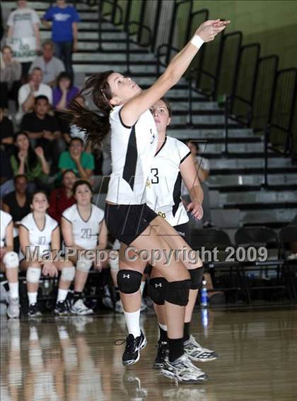 Thumbnail 3 in Granada Hills vs. San Pedro (CIF LA City  Section D1 Final) photogallery.