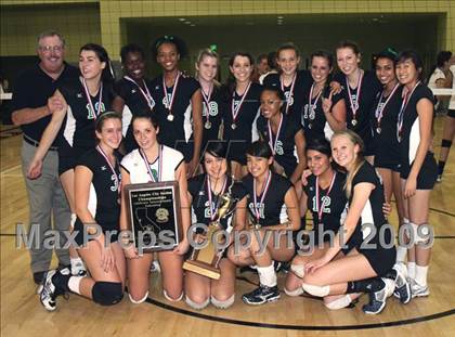Thumbnail 3 in Granada Hills vs. San Pedro (CIF LA City  Section D1 Final) photogallery.
