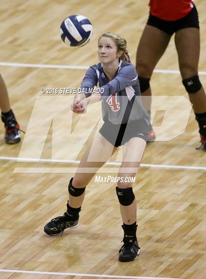 Thumbnail 3 in McGehee vs Metairie Park Country Day (LHSAA Division 5 Semifinal Playoff) photogallery.