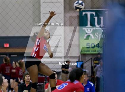 Thumbnail 3 in McGehee vs Metairie Park Country Day (LHSAA Division 5 Semifinal Playoff) photogallery.