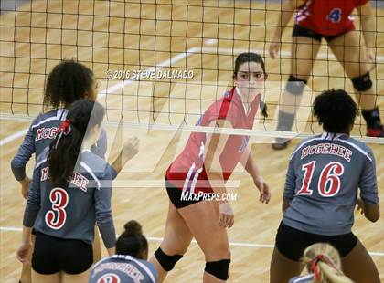 Thumbnail 3 in McGehee vs Metairie Park Country Day (LHSAA Division 5 Semifinal Playoff) photogallery.