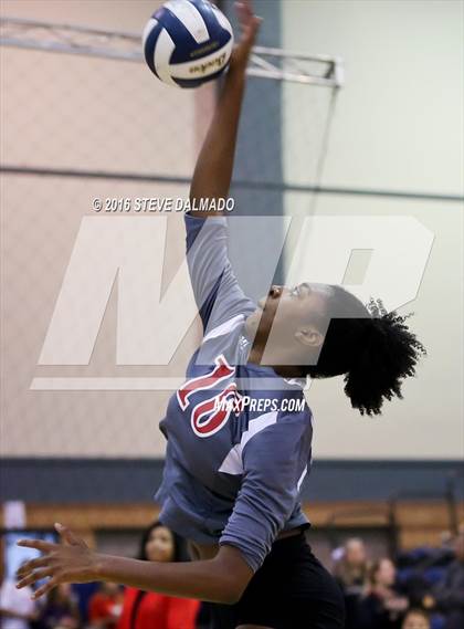 Thumbnail 3 in McGehee vs Metairie Park Country Day (LHSAA Division 5 Semifinal Playoff) photogallery.