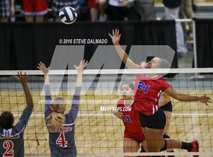 Thumbnail 3 in McGehee vs Metairie Park Country Day (LHSAA Division 5 Semifinal Playoff) photogallery.