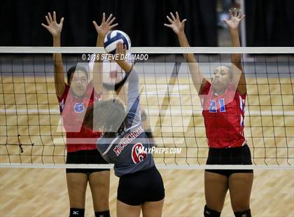 Thumbnail 3 in McGehee vs Metairie Park Country Day (LHSAA Division 5 Semifinal Playoff) photogallery.
