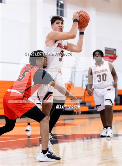 Thumbnail 1 in Gonzales vs. Schulenburg (Schulenburg Shorthorn Tournament) photogallery.