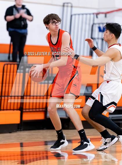 Thumbnail 3 in Gonzales vs. Schulenburg (Schulenburg Shorthorn Tournament) photogallery.