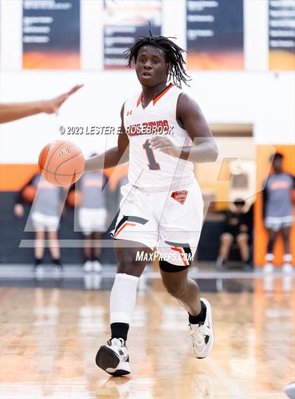 Thumbnail 1 in Gonzales vs. Schulenburg (Schulenburg Shorthorn Tournament) photogallery.
