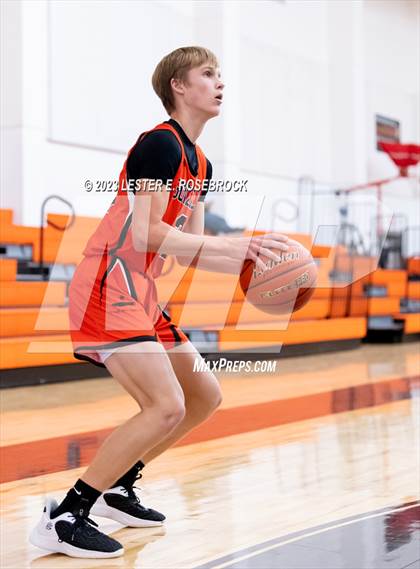 Thumbnail 2 in Gonzales vs. Schulenburg (Schulenburg Shorthorn Tournament) photogallery.